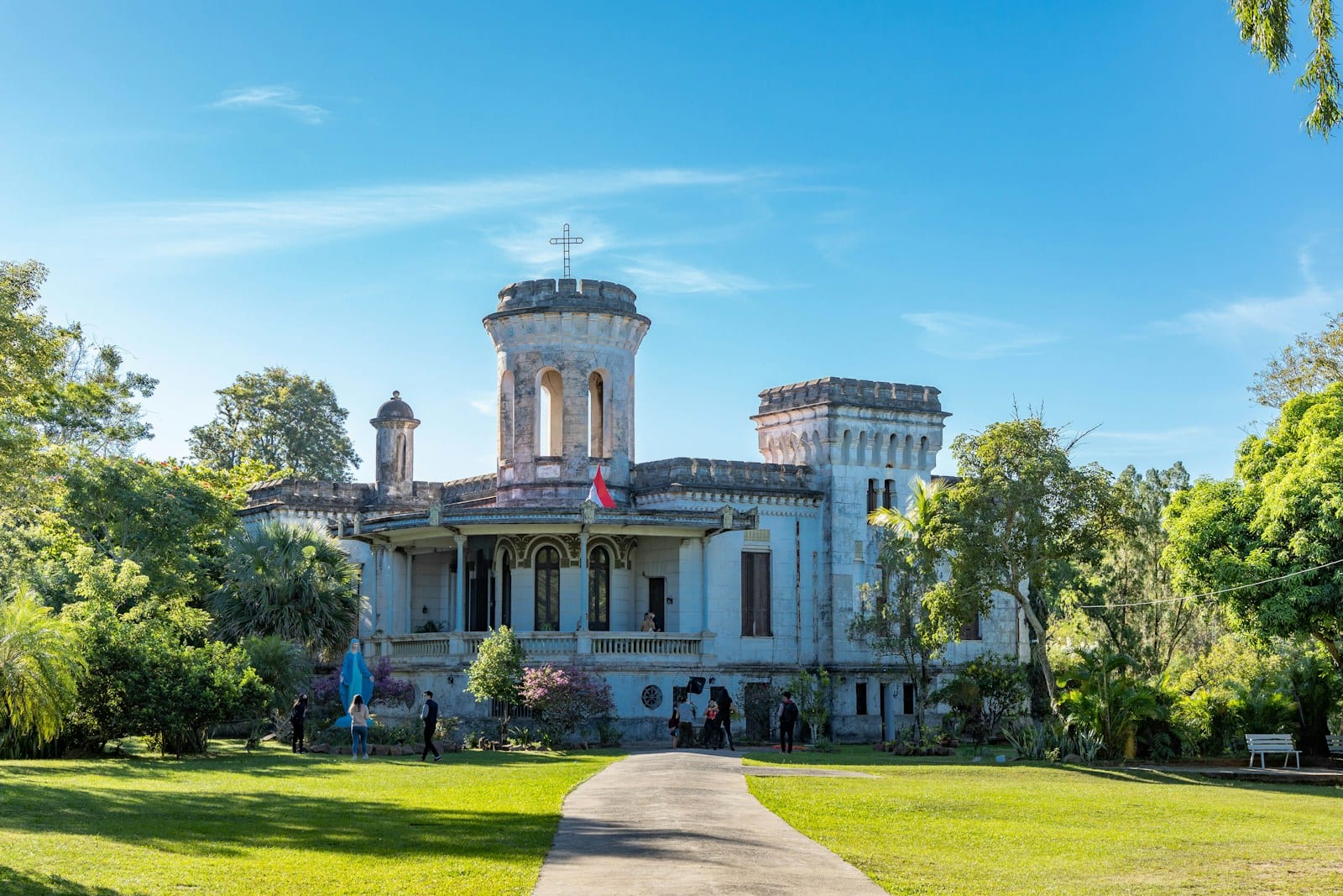 A historic church building under a blue sky in Paraguay